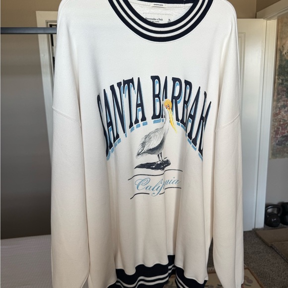 A&F Santa Barbara Oversized Sweater - Picture 2 of 5